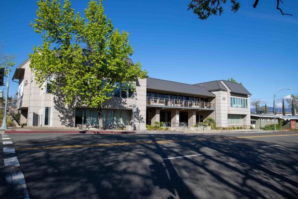 1388 Court St, Redding, CA 96001